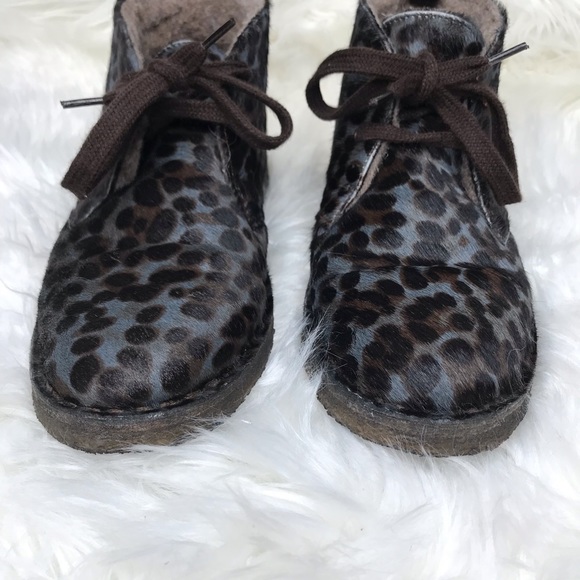 Boden Cozy Desert Faux Fur Ankle Boots Blue Black Animal Print EUR size 38 US 7 - Picture 3 of 10